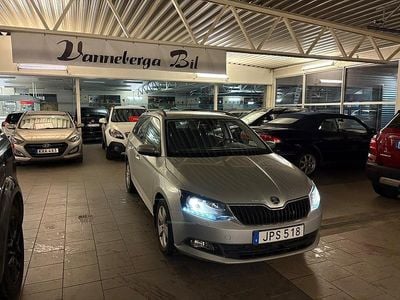 Silver Begagnad 2015 Skoda Fabia Style Kombi | 119 900 kr (Marknadspris)