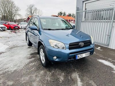 Blå metallic Begagnad 2008 Toyota RAV4 Executive SUV | 79 900 kr (Marknadspris)