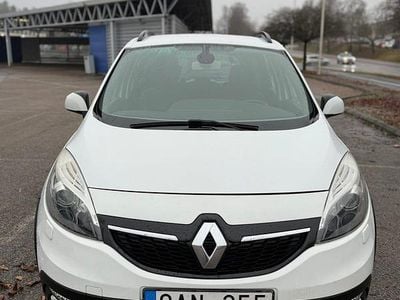 Vit metallic Begagnad 2014 Renault Scénic XMOD Minibuss | 46 000 kr