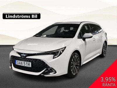 Vit Begagnad 2024 Toyota Corolla Style Kombi | 349 900 kr (Lite dyr)