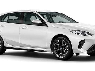 Ny BMW 120 156 HK (114 kW) 2025 Vit Halvkombi