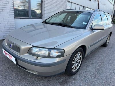 begagnad Volvo V70 BUSINESS 170 HK NYBESIKTAD DRAGKROK