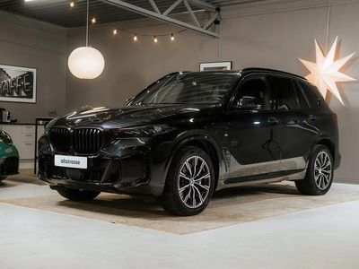 Svart Begagnad 2024 BMW X5 Comfort Edition SUV | 839 000 kr (Marknadspris)