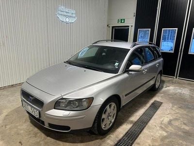 Grå Begagnad 2004 Volvo V50 Kombi | 39 900 kr (Marknadspris)