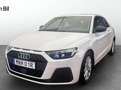 Vit Begagnad 2022 Audi A1 Sportback Proline Halvkombi | 229 000 kr (Marknadspris)