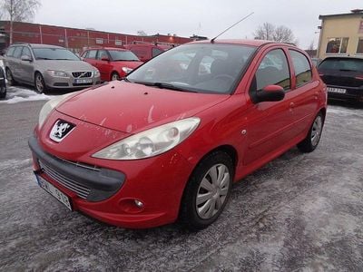 Begagnad Peugeot 206 75 HK (55 kW) 2010 Röd Halvkombi