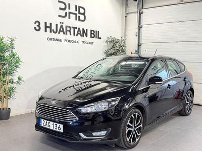 Svart Begagnad 2018 Ford Focus Titanium Halvkombi | 104 900 kr (Marknadspris)