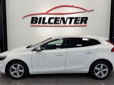 Begagnad Volvo V40 R-Design 120 HK (88 kW) 2016 Vit