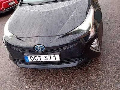 Toyota prius exstusive Begagnad 2016 Toyota Prius Halvkombi | 159 900 kr (Marknadspris)