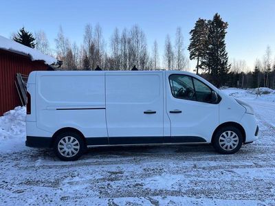 Vit Begagnad 2018 Renault Trafic Minibuss | 90 000 kr