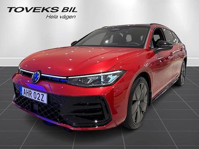 Röd Ny 2026 VW Passat Kombi | 574 900 kr (Lite dyr)