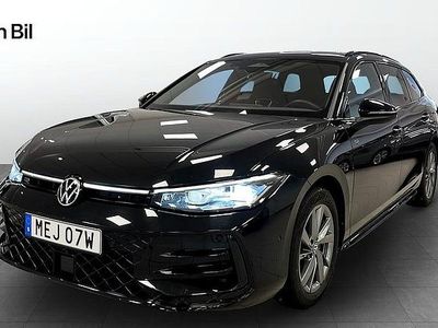 Begagnad VW Passat R-line 193 HK (141 kW) 2025 Grenadilla black metallic Kombi