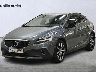 Grå Begagnad 2019 Volvo V40 Halvkombi | 184 900 kr (Marknadspris)