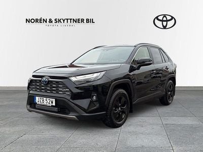 Svart Begagnad 2024 Toyota RAV4 Hybrid Executive SUV | 439 000 kr (Marknadspris)