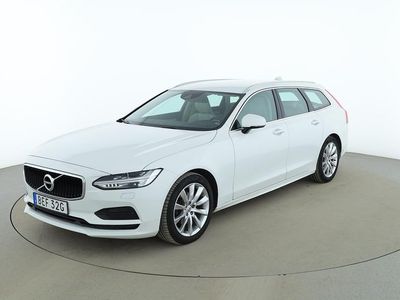 Vit Begagnad 2019 Volvo V90 Momentum Kombi | 270 000 kr (Marknadspris)