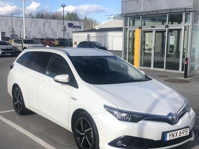 Toyota Auris Hybrid