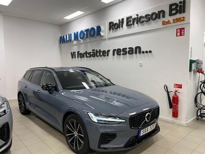 Grå Begagnad 2023 Volvo V60 Kombi | 469 500 kr (Dyr)