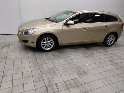 begagnad Volvo V60 T4F Summum Euro 5