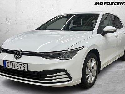 Vit Begagnad 2022 VW Golf VIII Halvkombi | 259 000 kr (Marknadspris)