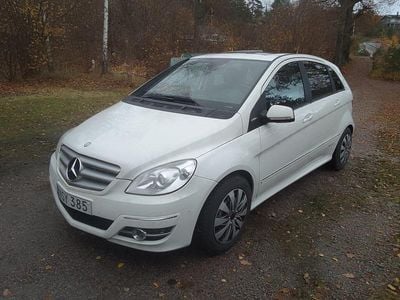 Mercedes B180