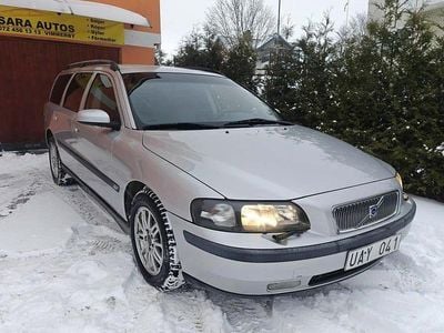 Grå Begagnad 2004 Volvo V70 Business Edition Kombi | 32 000 kr (Marknadspris)