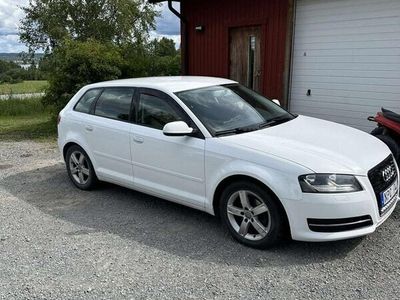 begagnad Audi A3 Sportback 1.6 TDI Attraction, Comfort Euro 5