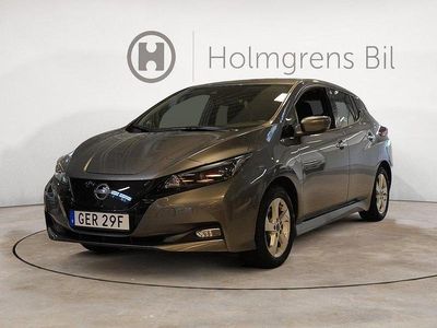 Grå/silver Begagnad 2023 Nissan Leaf N-Connecta Halvkombi | 204 900 kr (Marknadspris)