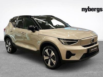 Grå Begagnad 2023 Volvo XC40 Core SUV | 309 000 kr