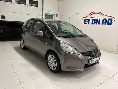 Ljusbrun Begagnad 2014 Honda Jazz Halvkombi | 84 900 kr (Bra pris)