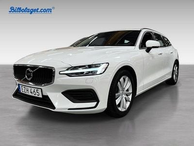 Vit Begagnad 2019 Volvo V60 Momentum Kombi | 259 900 kr (Marknadspris)
