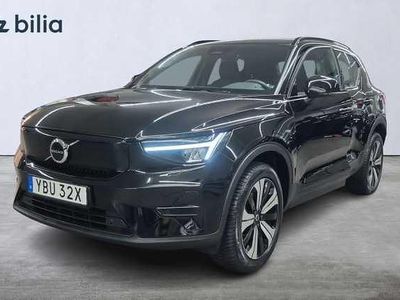 Svart Begagnad 2022 Volvo XC40 Core SUV | 345 000 kr