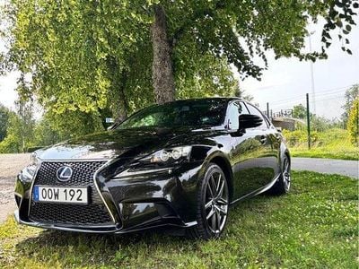 Lexus IS300h