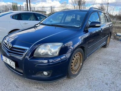 begagnad Toyota Avensis Kombi 2.0 D-4 VVT-i Automat 147hk