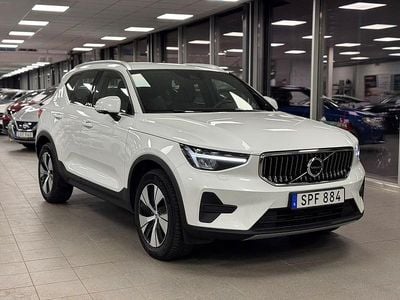Vit Begagnad 2023 Volvo XC40 SUV | 359 900 kr