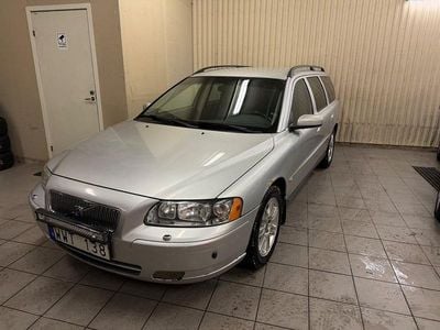 Grå Begagnad 2006 Volvo V70 Business Edition Kombi | 14 900 kr (Superpris)