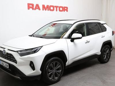 Vit Begagnad 2022 Toyota RAV4 Hybrid Executive SUV | 268 800 kr (Bra pris)