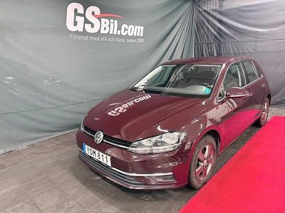 Svart Begagnad 2018 VW Golf VII Halvkombi | 137 900 kr (Marknadspris)