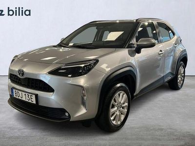 Silver Begagnad 2024 Toyota Yaris Hybrid Active | 269 900 kr (Marknadspris)