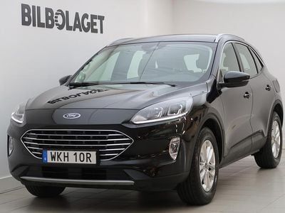 Svart Begagnad 2022 Ford Kuga Titanium SUV | 219 800 kr (Marknadspris)