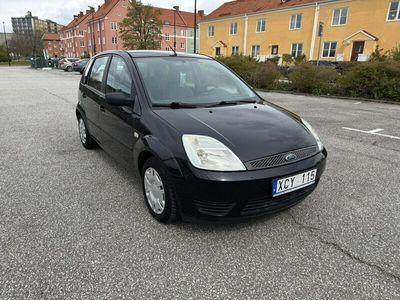 begagnad Ford Fiesta 1.3 - Ny besiktigad UA !!!