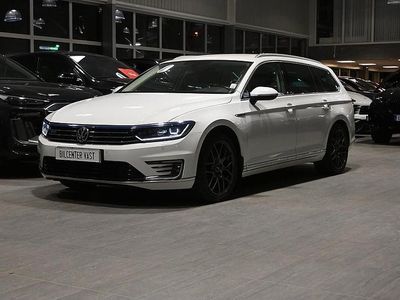 Pure white Begagnad 2016 VW Passat Business Kombi | 139 000 kr (Marknadspris)