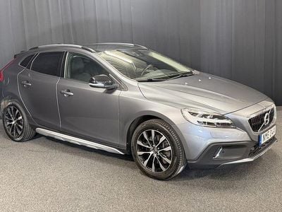 Begagnad Volvo V40 CC Summum 150 HK (110 kW) 2019 Grå Kombi