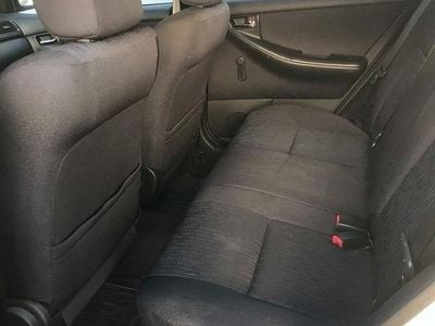 Begagnad 2004 Toyota Corolla Halvkombi | 29 500 kr (Lite dyr)