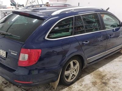 Blå Begagnad 2012 Skoda Superb Kombi | 46 000 kr (Marknadspris)