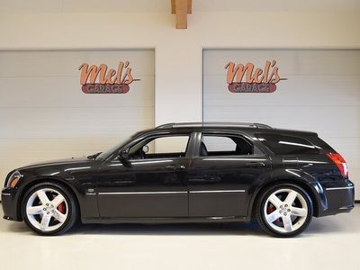 begagnad Dodge Magnum 6.1L HEMI V8 430hk 5vxl automat FAMILJE RACER!