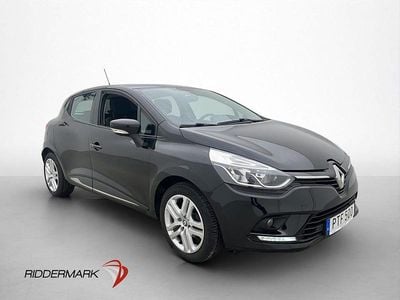 Begagnad Renault Clio IV Zen 90 HK (66 kW) 2017 Svart Halvkombi