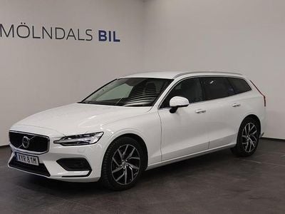 Begagnad Volvo V60 Momentum 163 HK (119 kW) 2021 Vit Kombi