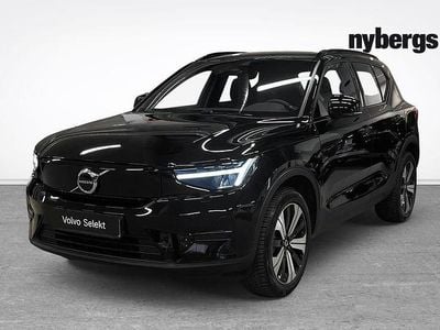 Svart Begagnad 2023 Volvo XC40 Core SUV | 325 000 kr (Marknadspris)