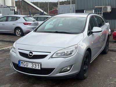 Begagnad Opel Astra Enjoy 126 HK (92 kW) 2012 Grå Kombi