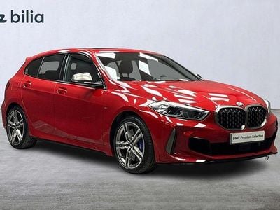Begagnad BMW M135 306 HK (225 kW) 2019 Röd Halvkombi